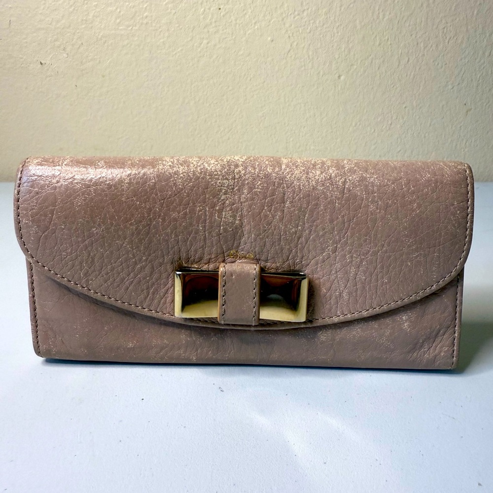 Cloé Elegant Dusty Rose Leather Wallet with Gold hardware